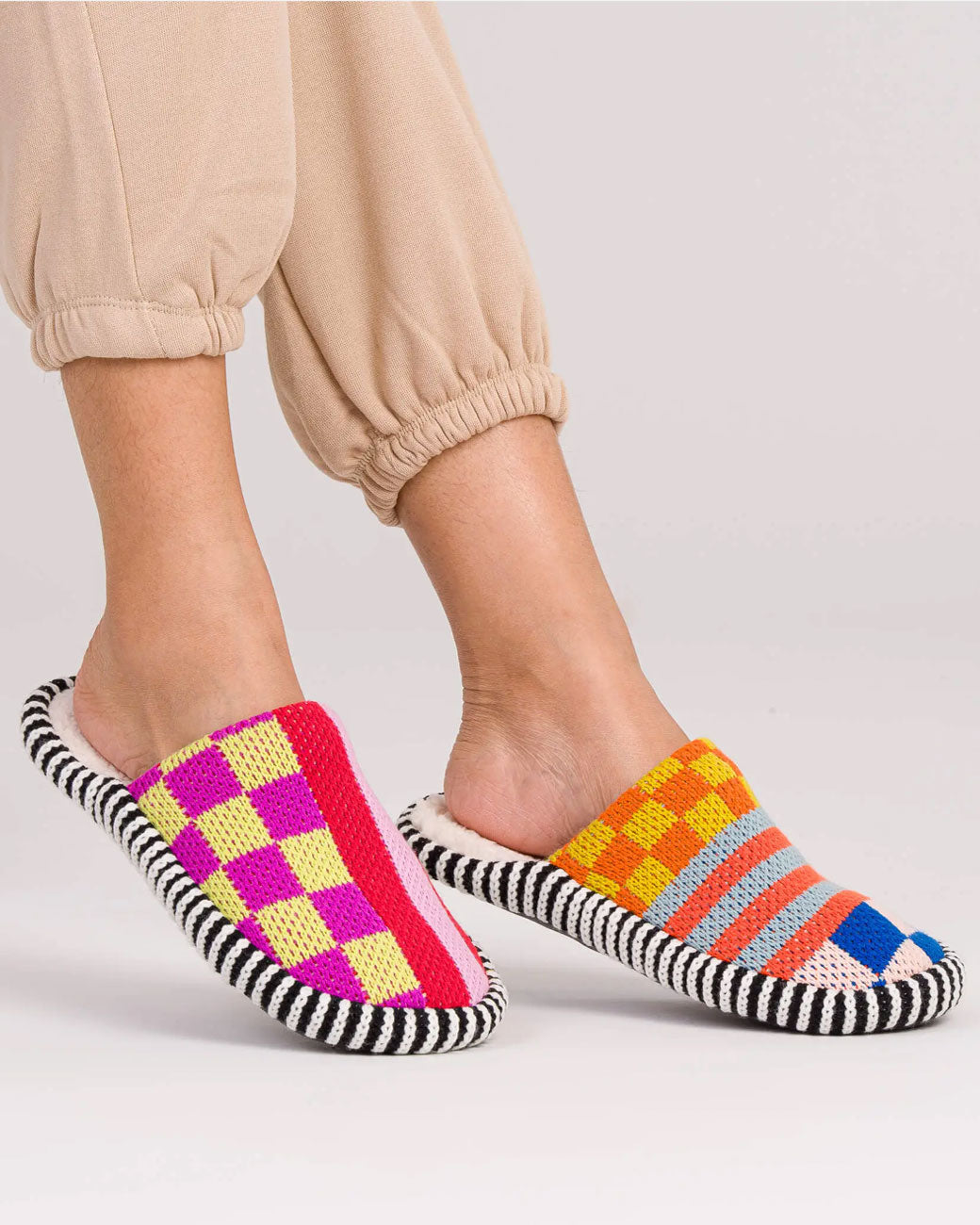Pattern Patch Unisex Slippers - Rainbow-VERLOOP-Strange Ways