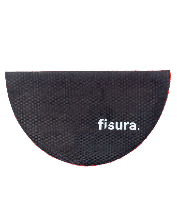 Black semicircle doormat with white "fisura." logo text